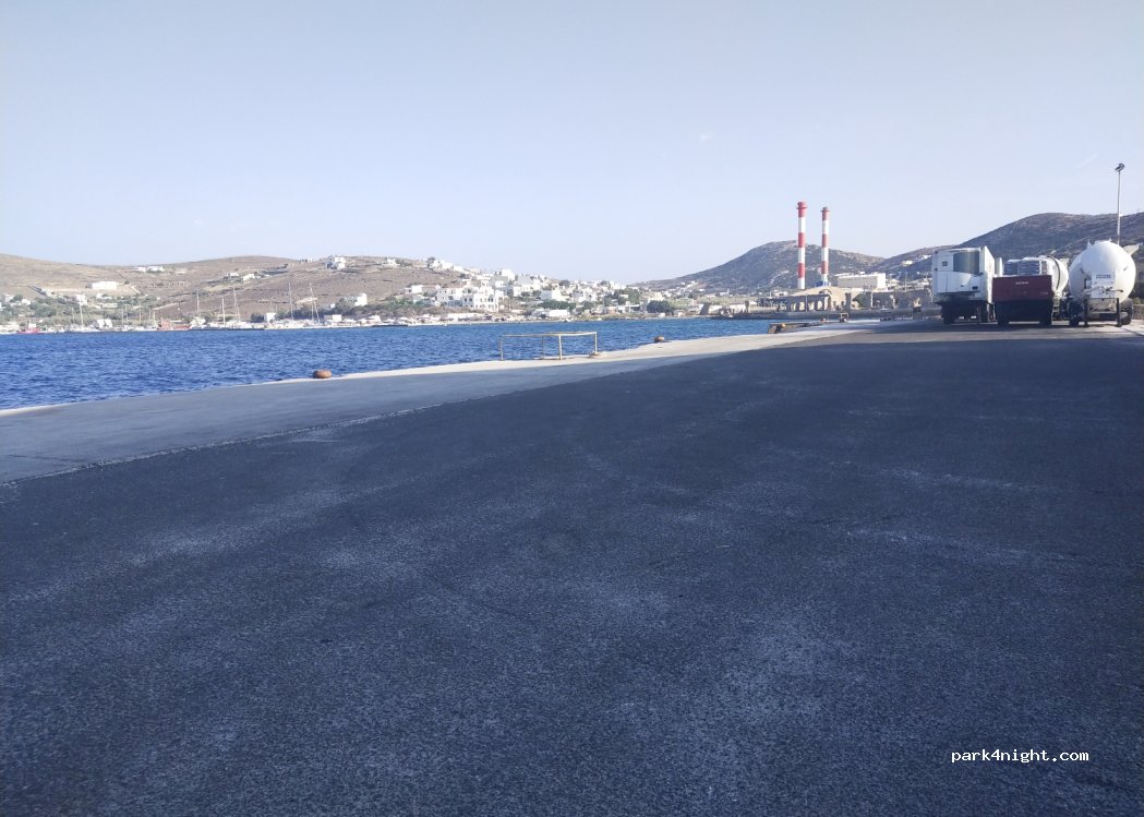 (841 00) Ermoupoli - 72 Iroon Politechniou — foto