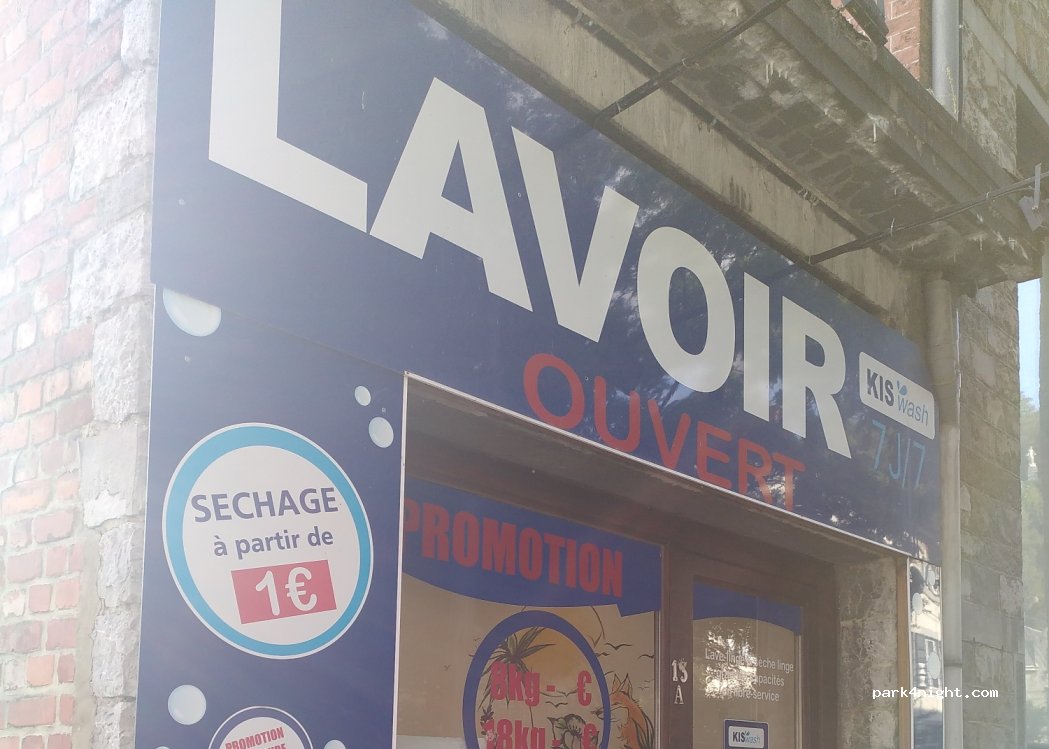 (5530) Yvoir - 13 Rue Colonel-Tachet-des-Combes — foto