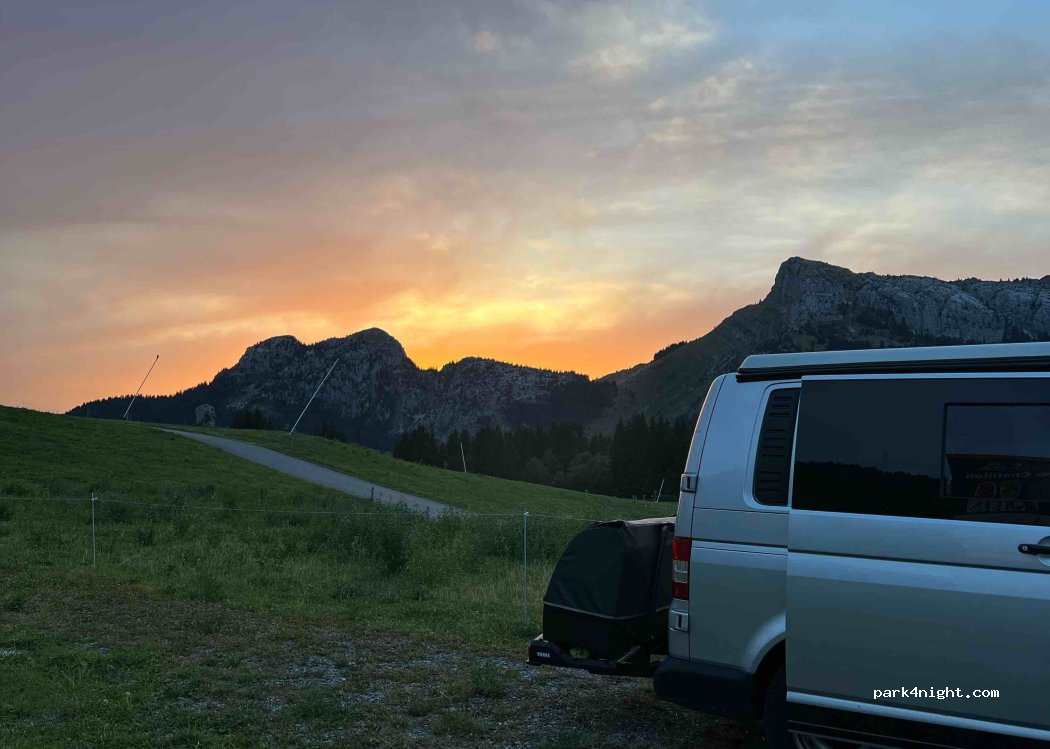 (74450) Le Grand-Bornand - 2210 Route des Outalays — foto