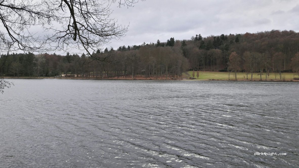 (256 01) Benešov - — foto 2