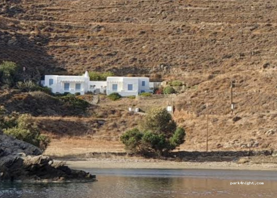 (840 06) Kithnos - Unnamed Road — foto