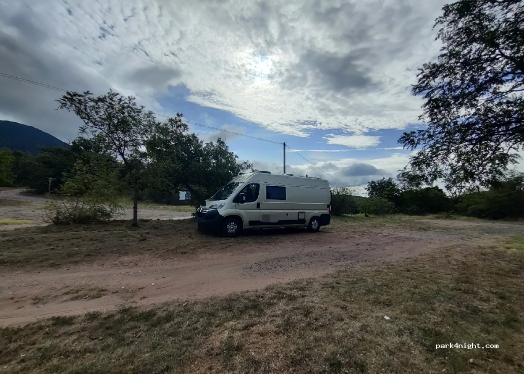 (7673) Cserkút - 1 Vörösdombi út — foto