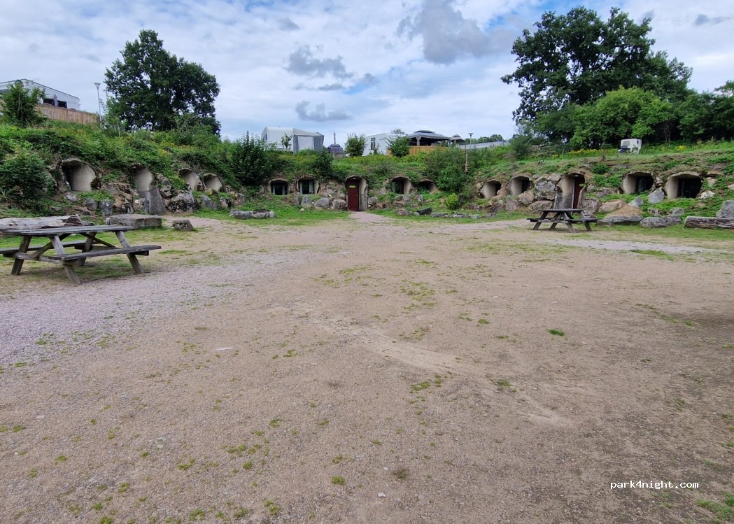 Grottbyn - Skånes Djurparks Camping — foto 2