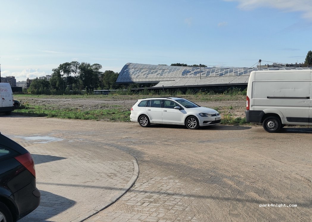 (90-100) Łódź - 1 Plac Bronisława Sałacińskiego — foto