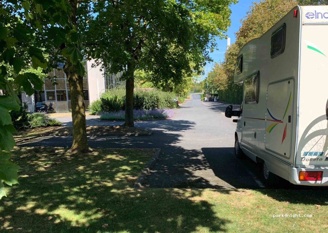 (51100) Reims - 1 Rue Alberto Santos Dumont — foto