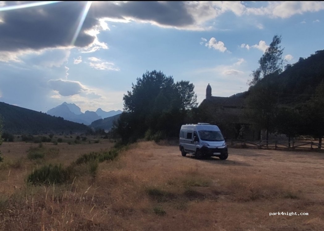 (24911) Boca de Huérgano - 100 Carretera Riaño — foto
