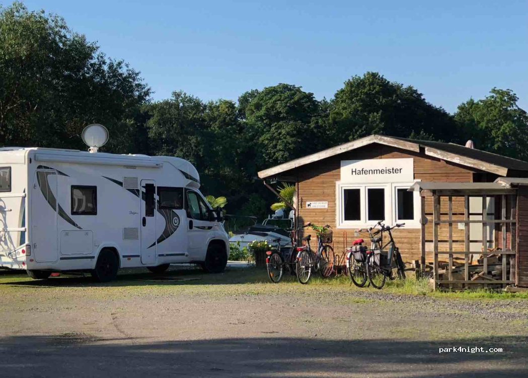 Sportboothafen Fürst-Leopold — foto 2