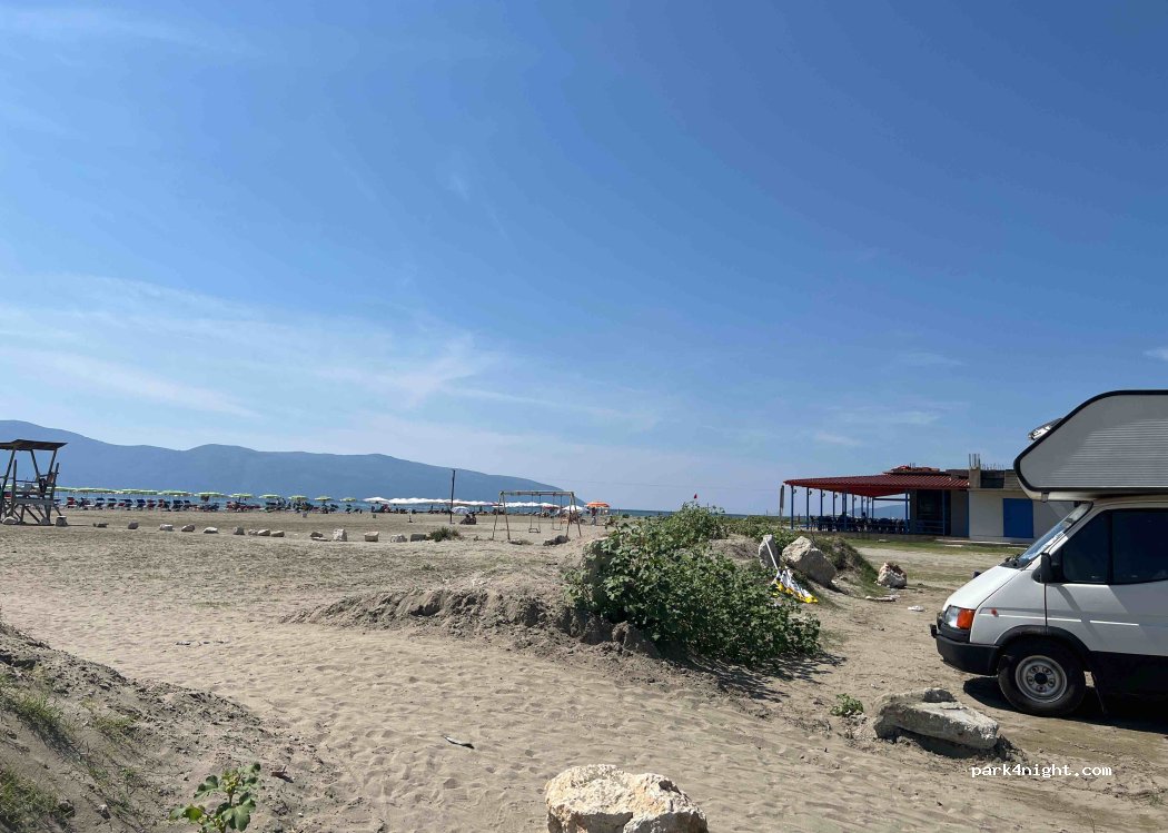 () Vlorë - Rr. Sazani — foto