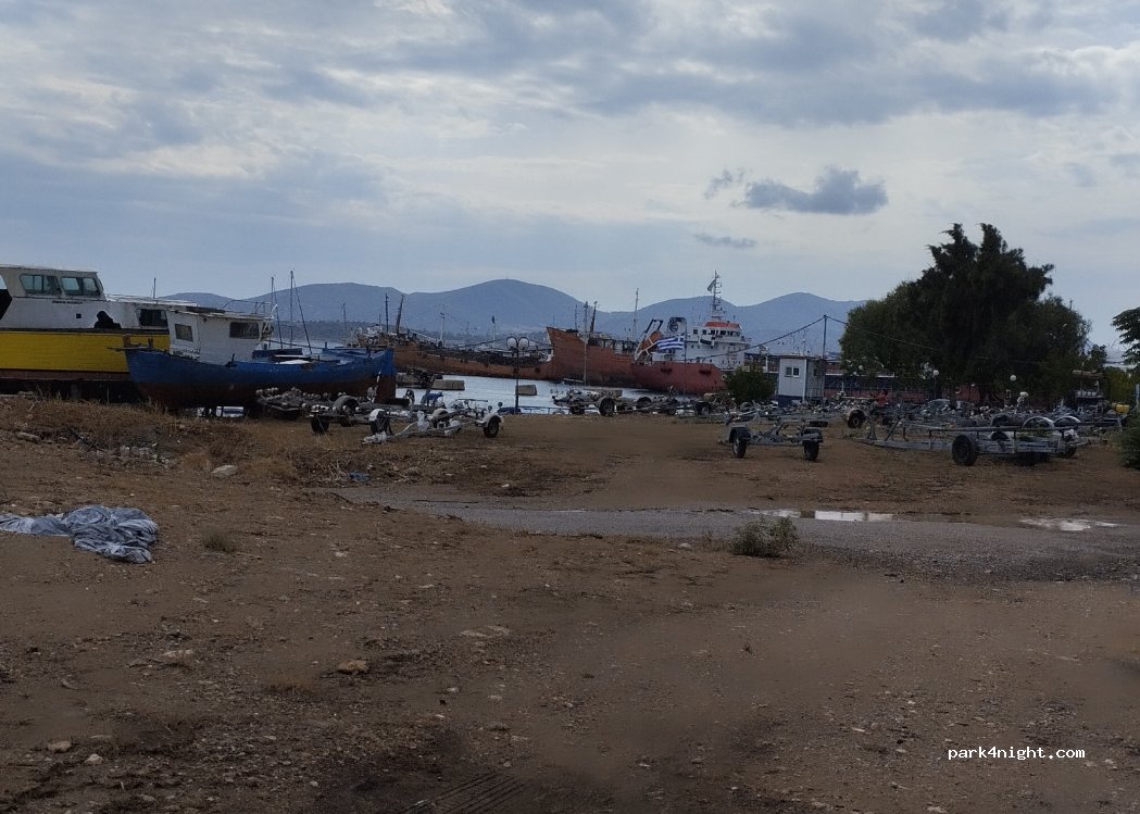 (188 63) Perama - Unnamed Road — foto 3