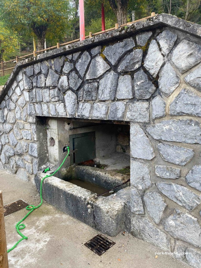 (09250) Luzenac - 1 Place de Teillet — foto