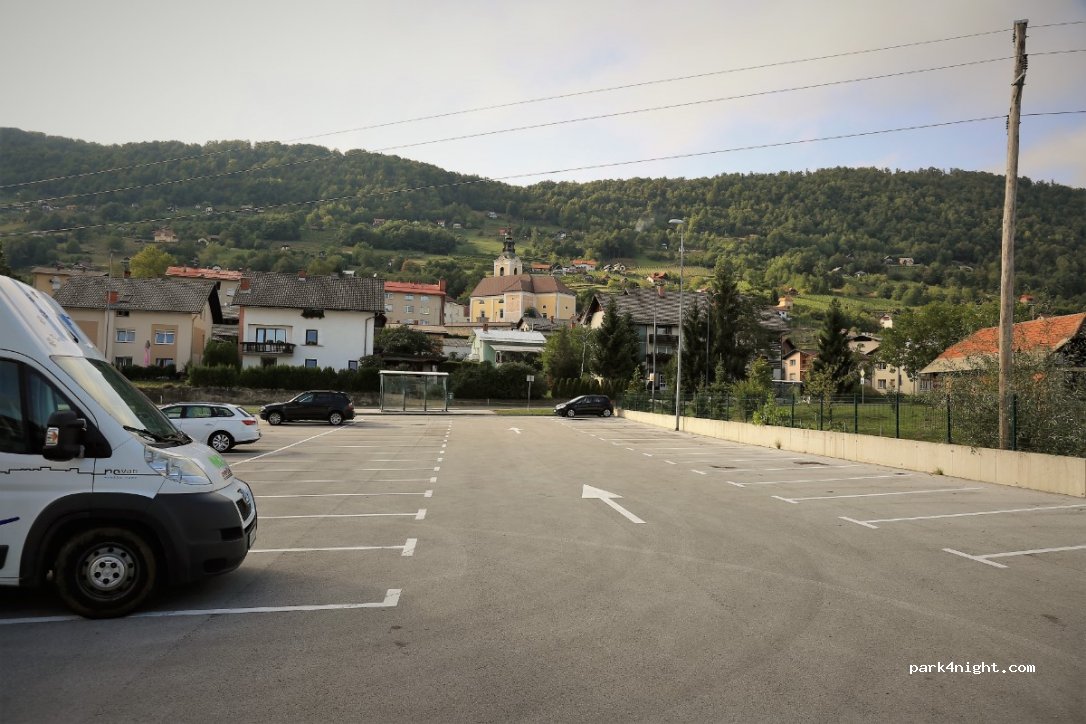(8333) Semič - 3 Črnomaljska cesta — foto 2
