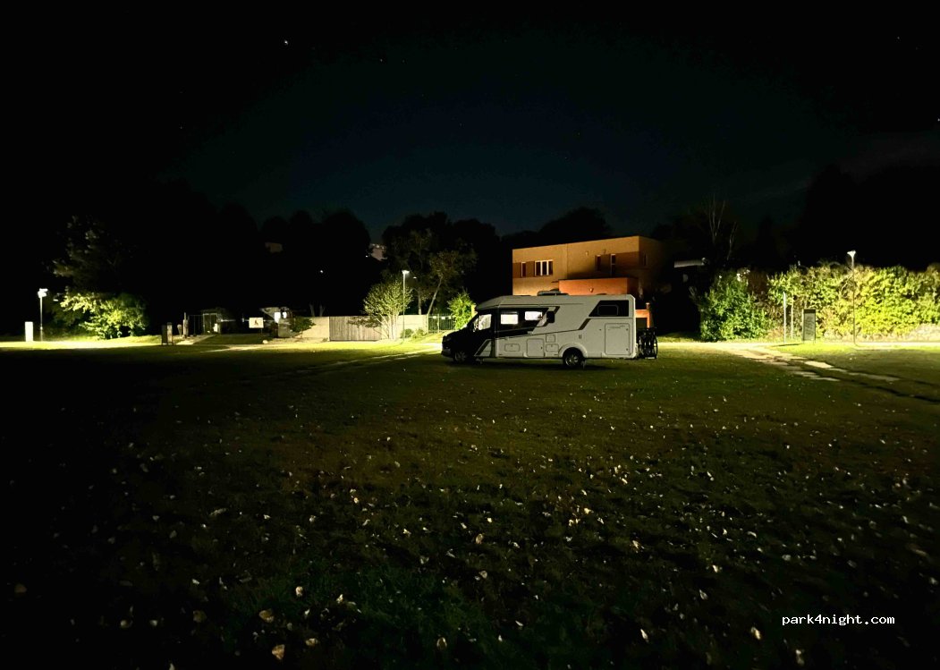 (925 26) Boldog - Unnamed Road — foto 3