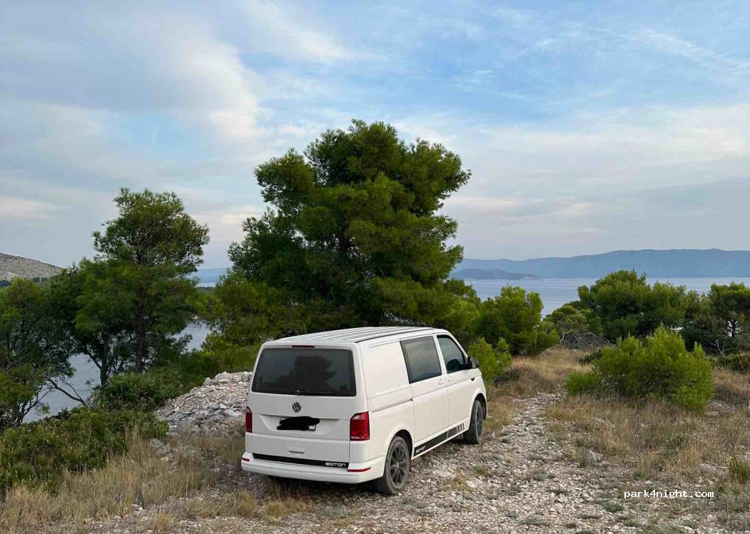 (21423) Nerežišća - — foto