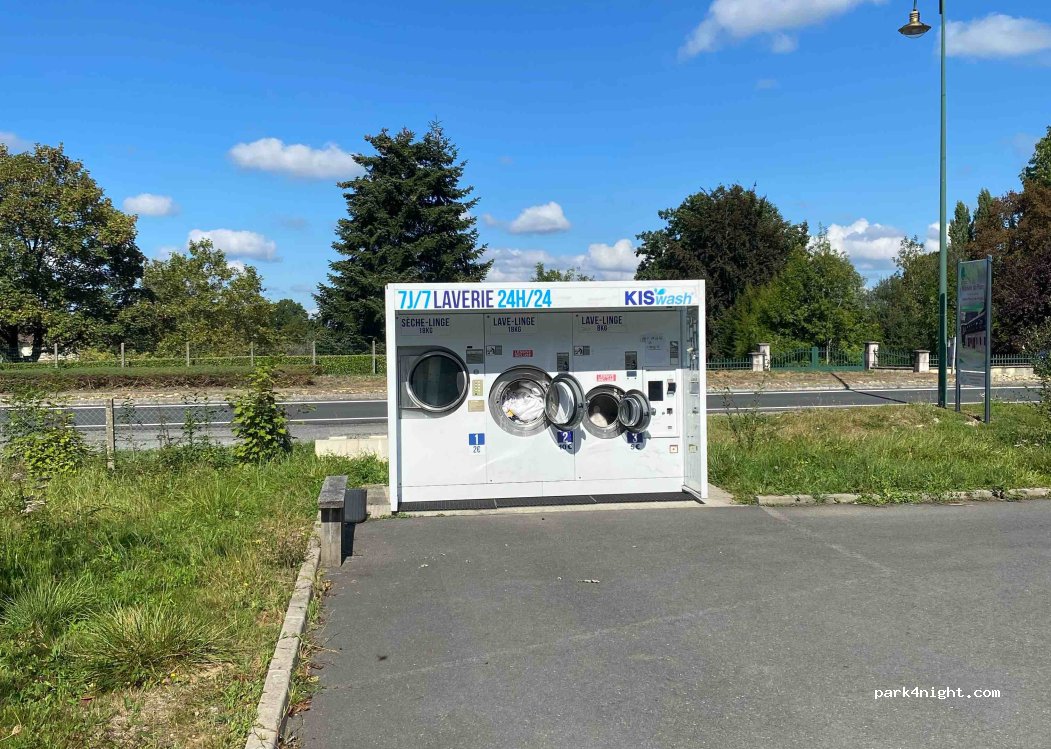 (24450) La Coquille - 1 Avenue de Perigueux — foto