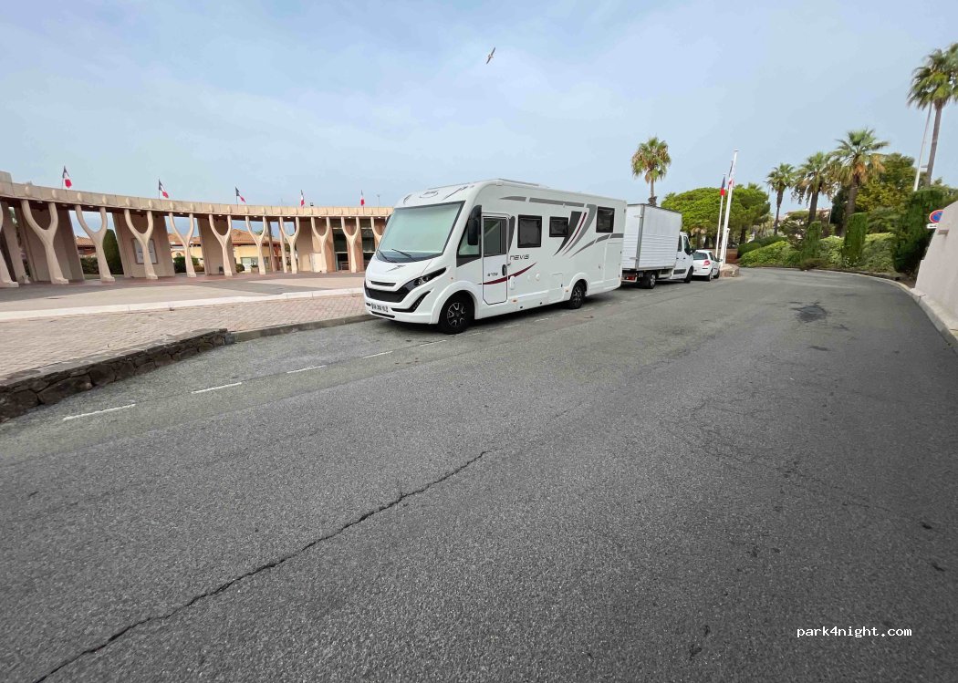 (83700) Saint-Raphaël - 469 Boulevard Raymond Poincaré — foto