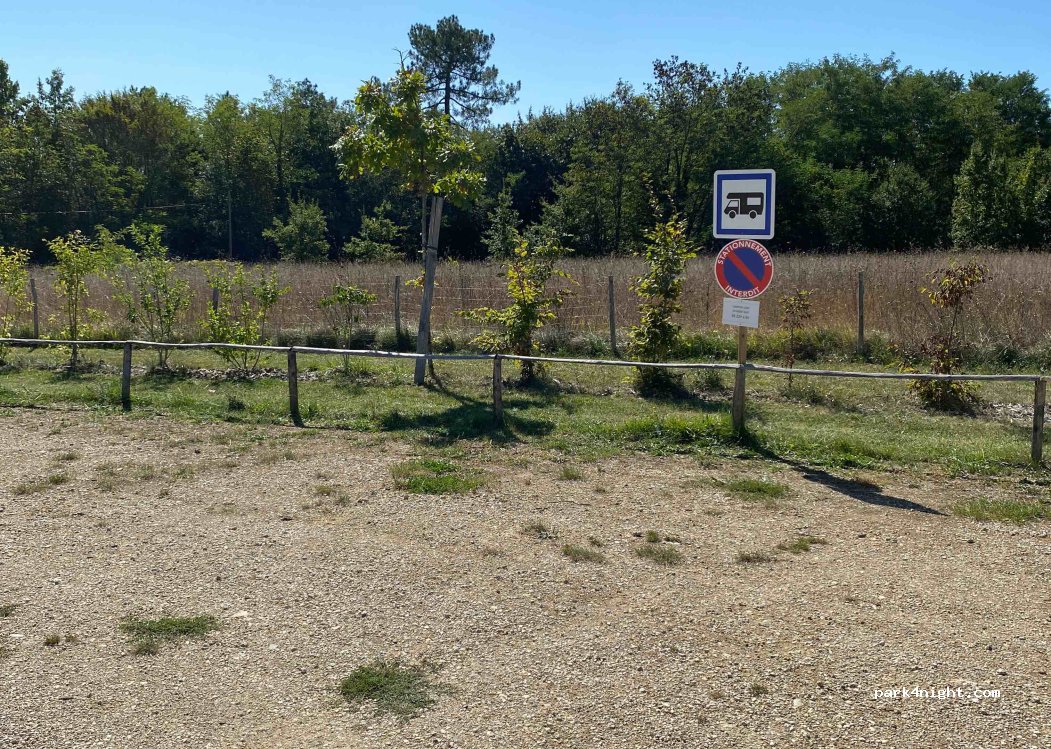 (24290) Thonac - 1672 Route du Thot — foto