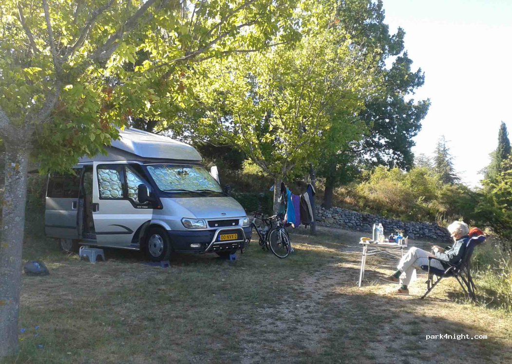 Camping municipal Flassan — foto