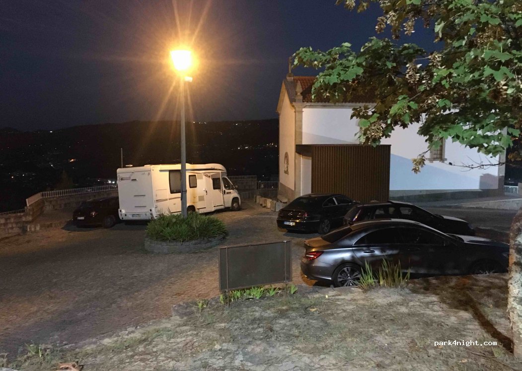 (4720) Amares - 4720 Rua Nossa Senhora da Paz — foto