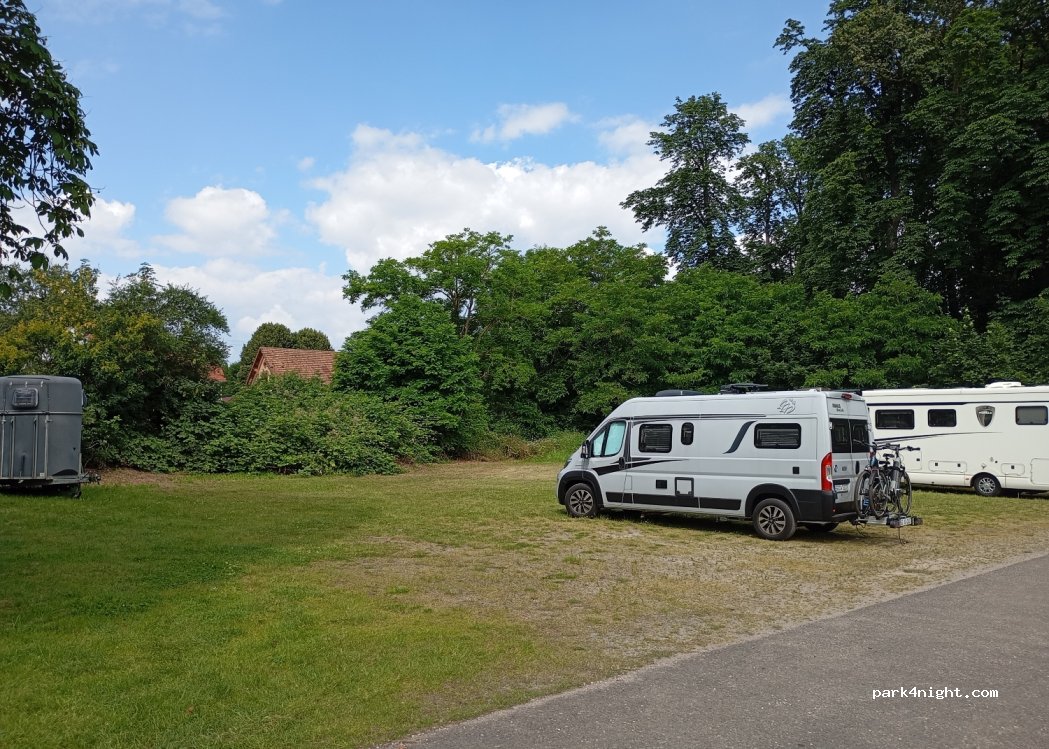 (76879) Essingen - 9 Dreihof — foto 2