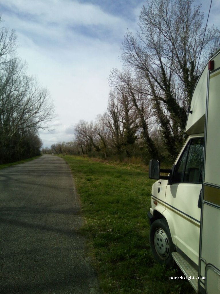 (84000) Avignon - Route du Confluent — foto