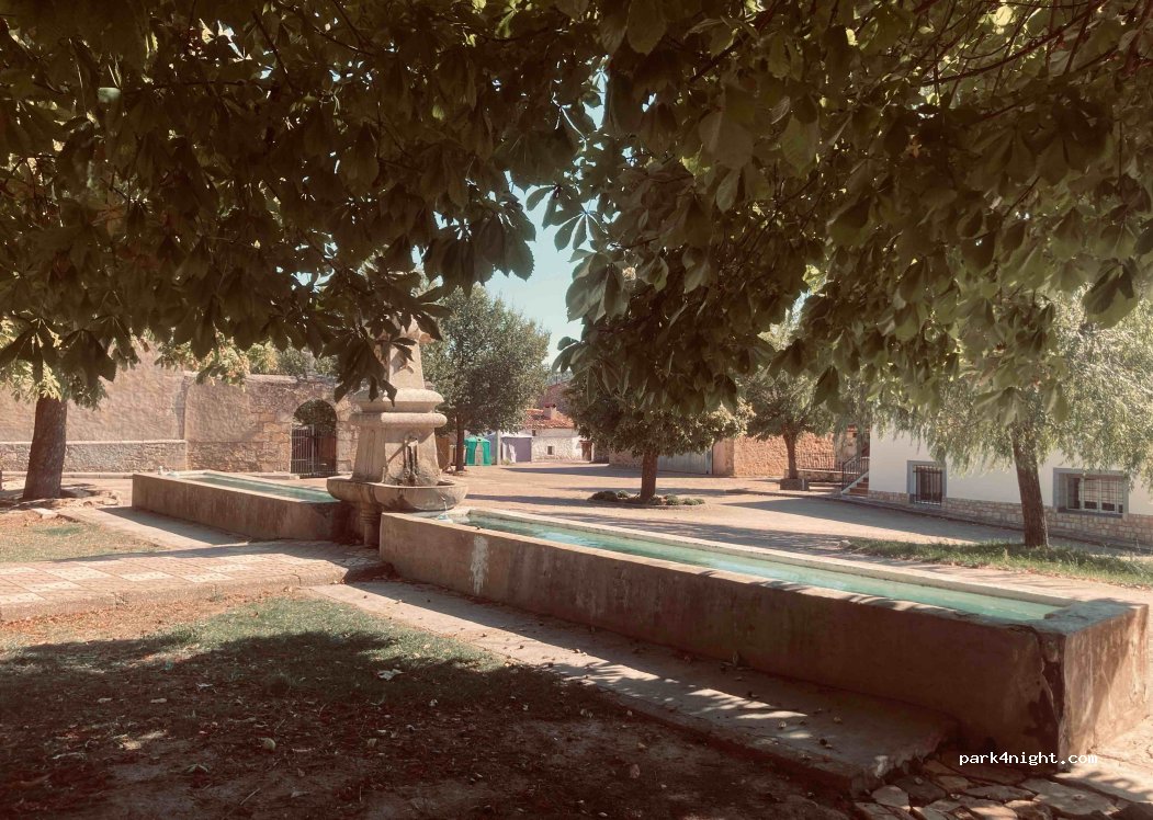 (19444) Villar de Cobeta - 13 Calle Reina Cristina — foto