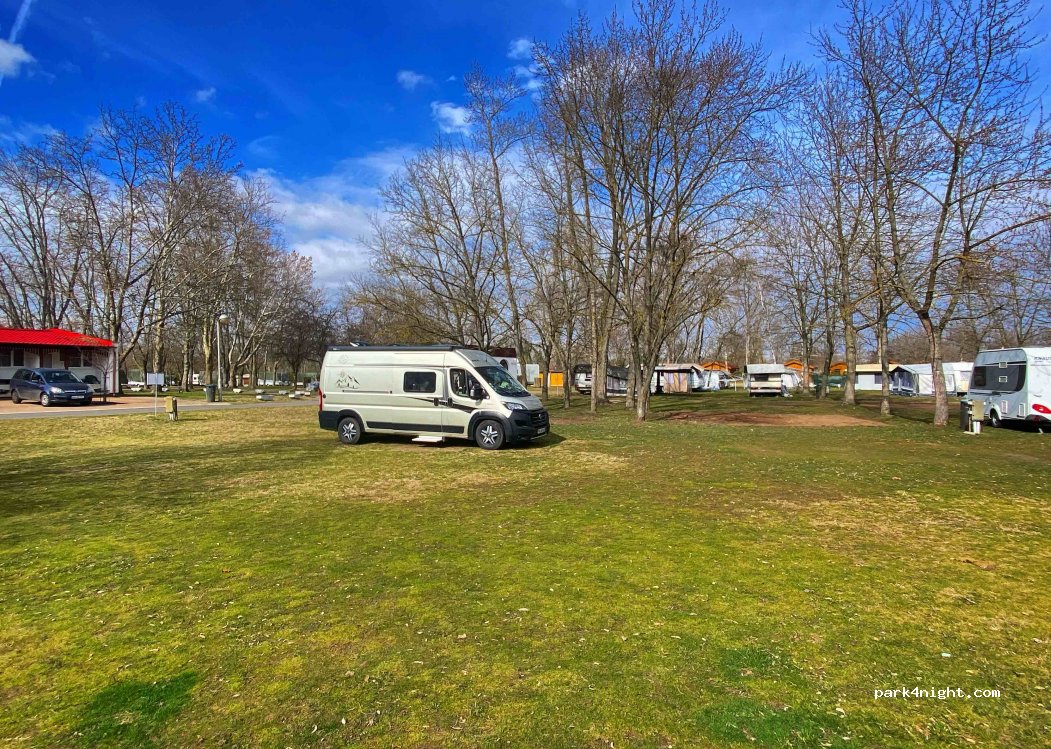 Jonathermál Motel and Camping — foto 2