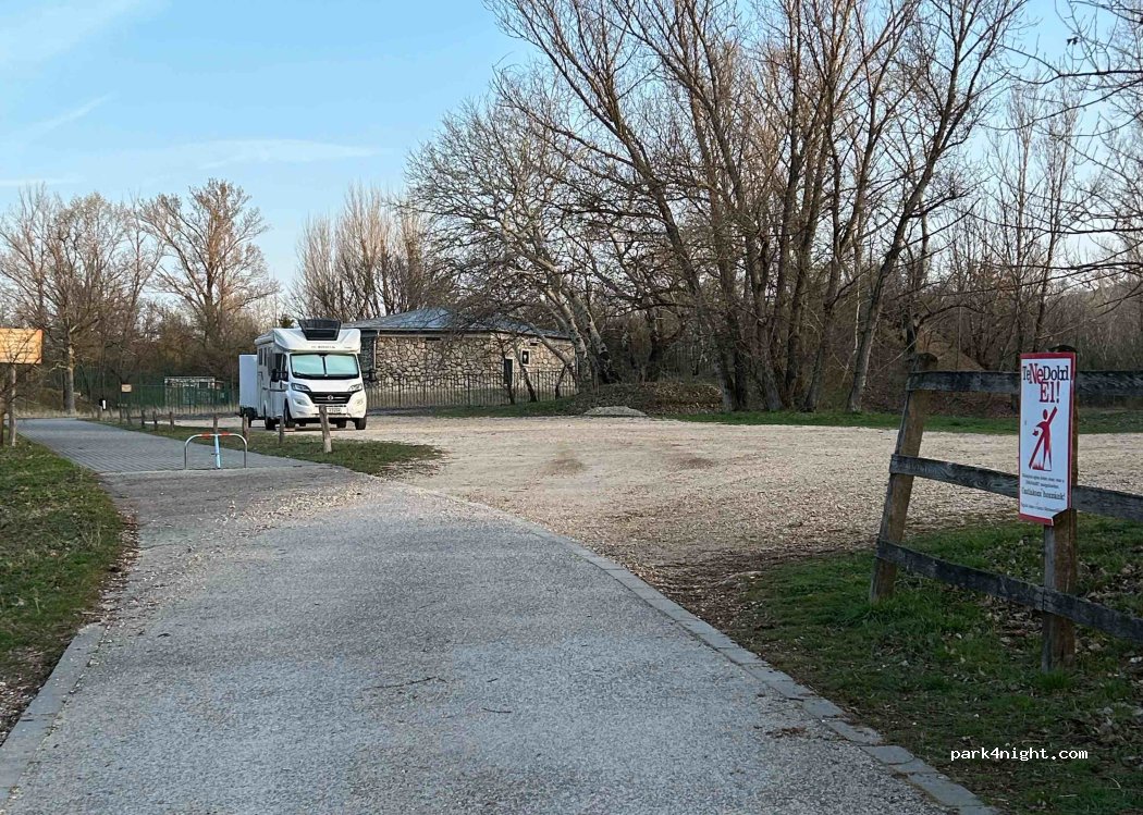 (2837) Vértesszőlős - 2 Szarvas utca — foto 2