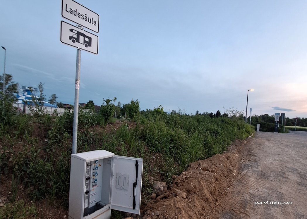 Wohnmobilstellplatz Grafing bei München — foto 2