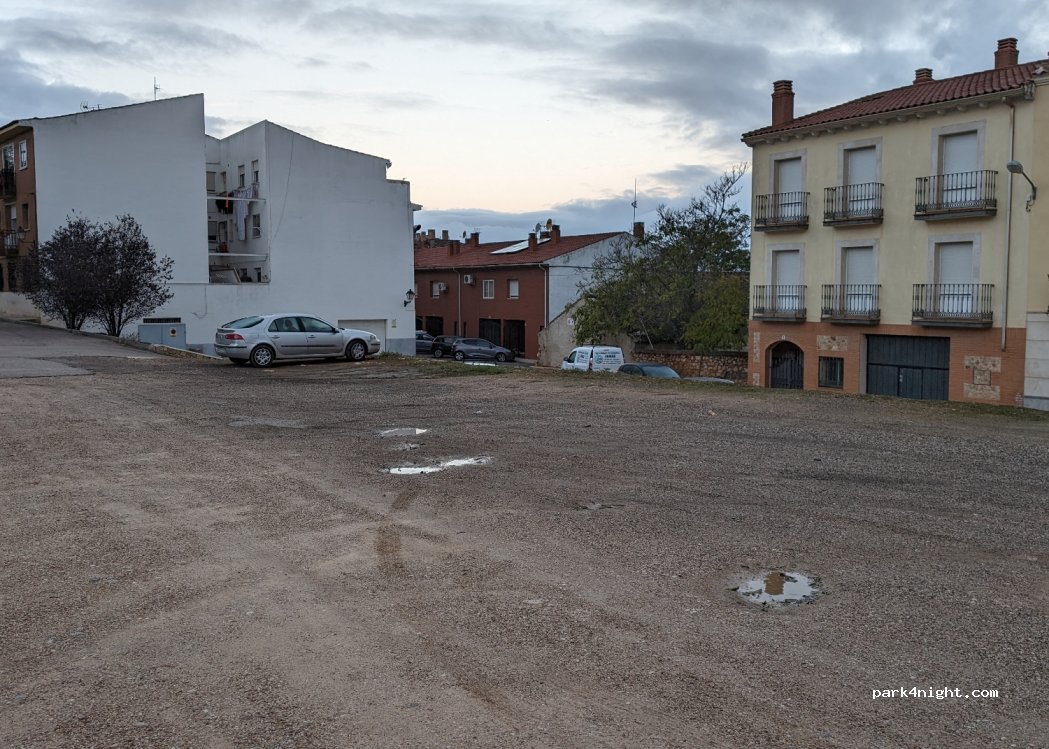 (19110) Mondéjar - 14 Calle de Toros — foto