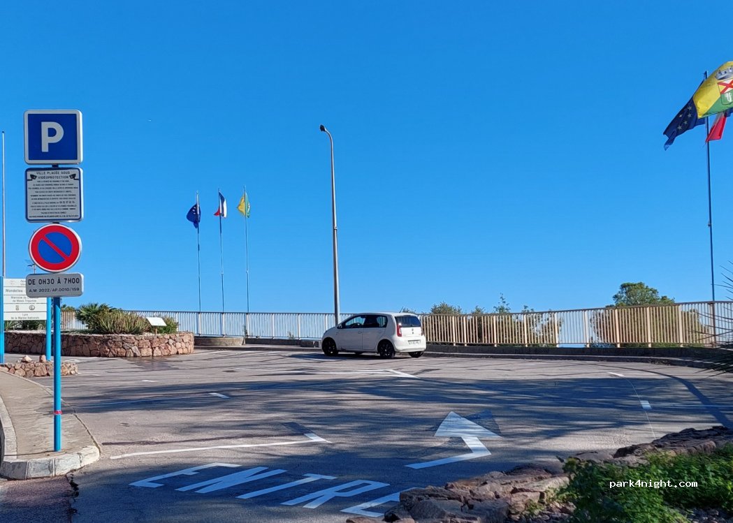 (06210) Mandelieu-la-Napoule - 425 Rue du Capitaine de Corvette Marché — foto