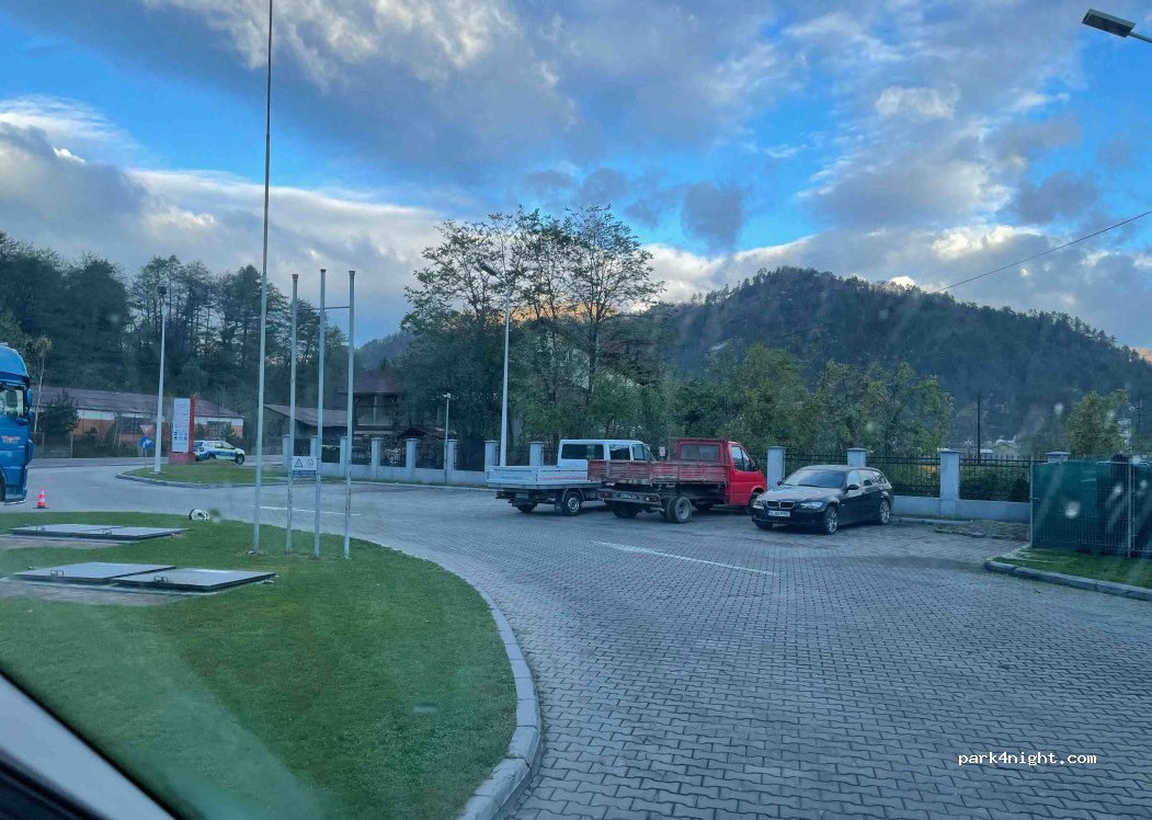 (245500) Brezoi - E81  DN7, Sibiu km35 — foto 2