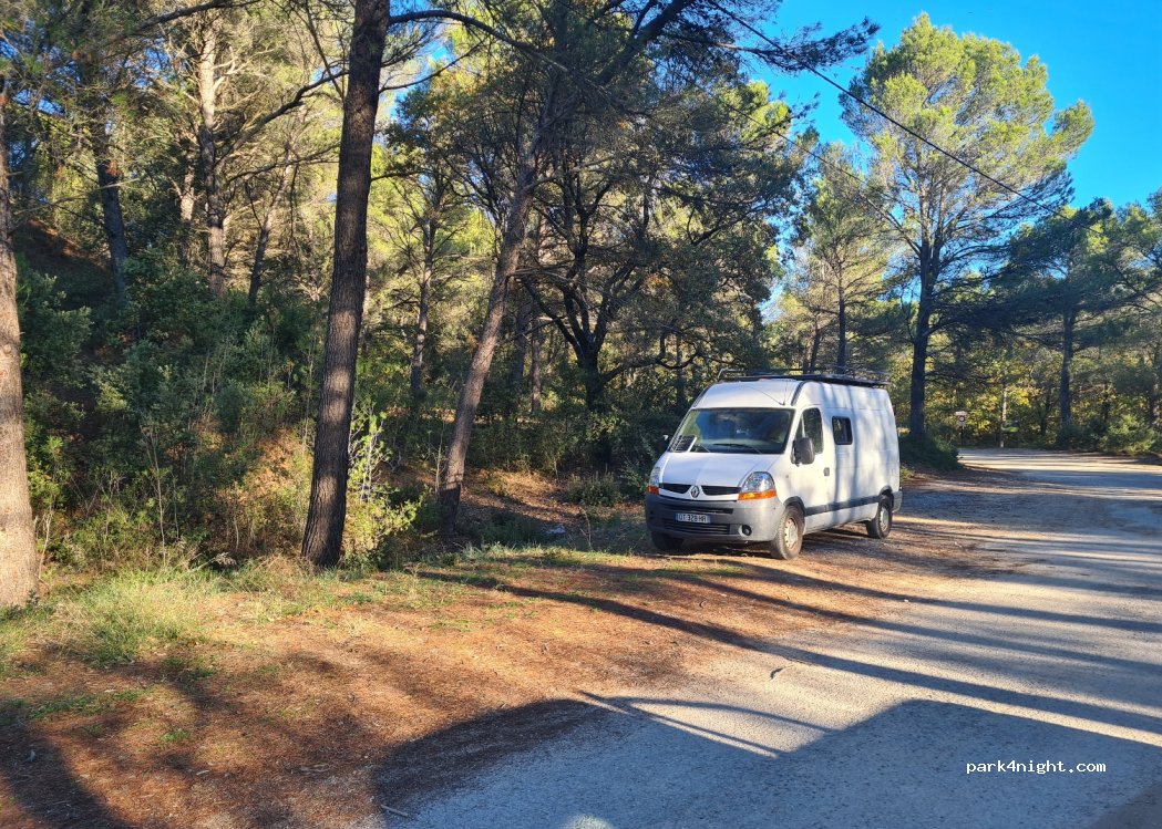 (84800) L'Isle-sur-la-Sorgue - 2500 Chemin des Gypières — foto
