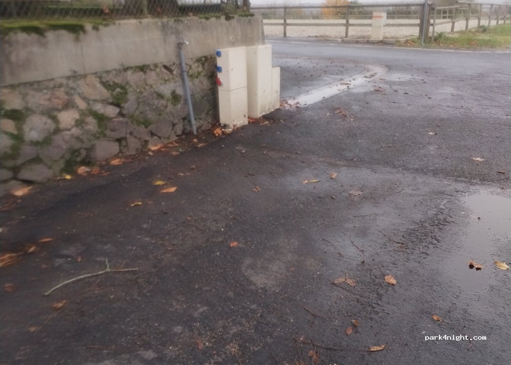 (87210) Le Dorat - 2 Place du Manège — foto