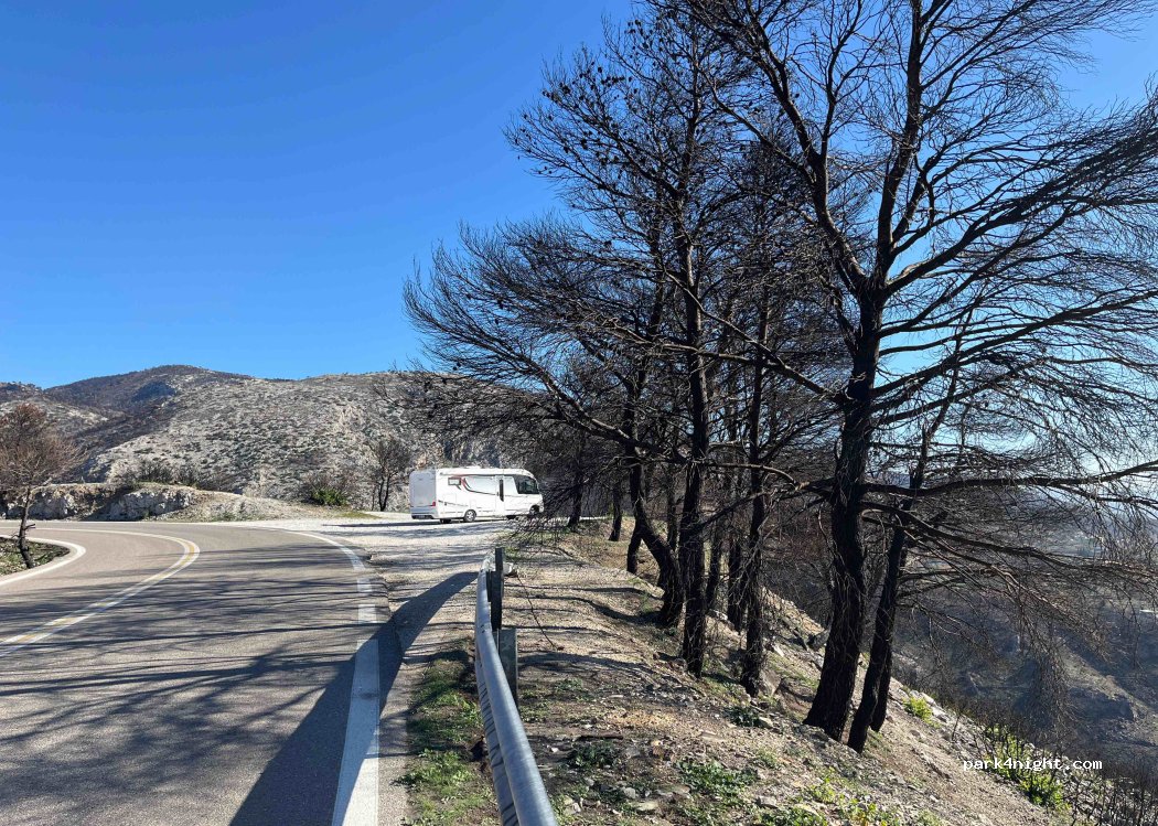 (133 45) Fili - Unnamed Road — foto