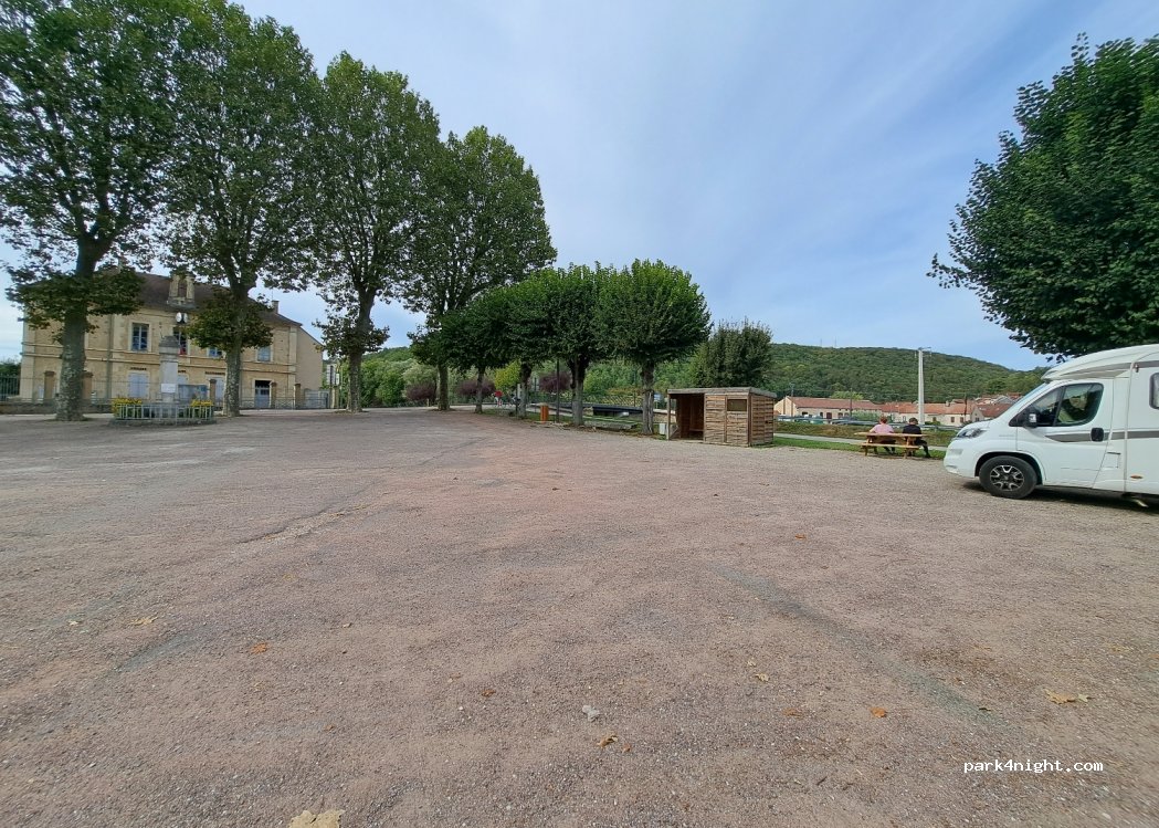 (21500) Saint-Remy - Rue de Semur — foto