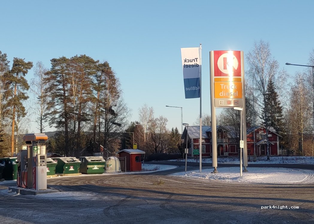 (685 94) Överbyn - E16 — foto 2