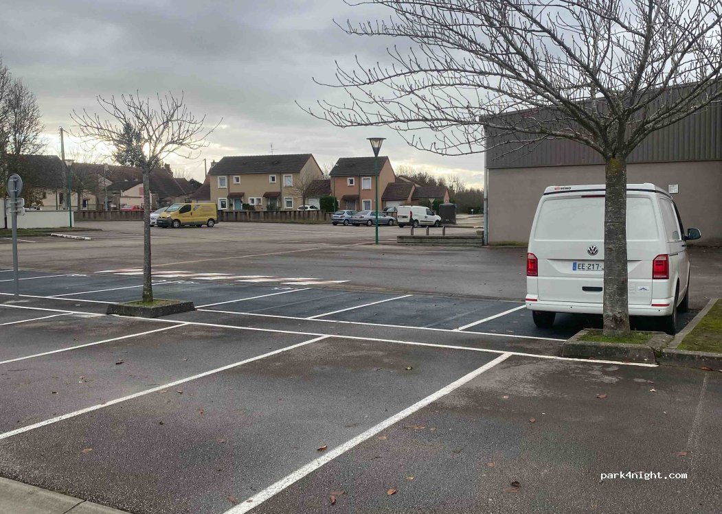 (71380) Saint-Marcel - 58 Rue Léon Pernot — foto