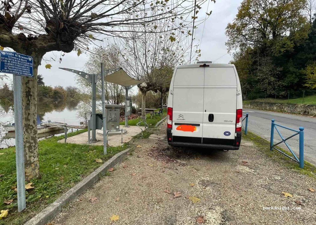(33420) Branne - 3 Route de Cabara — foto