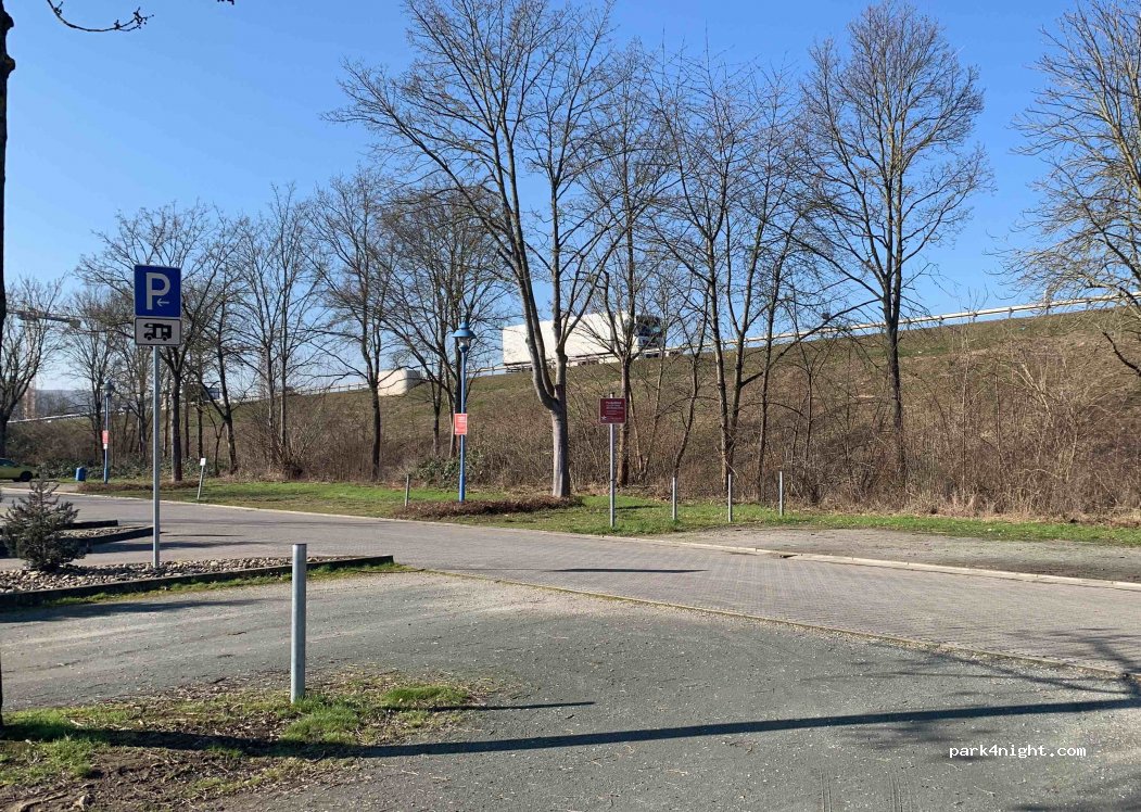 Wohnmobilstellplatz Großer Freizeitsee — foto