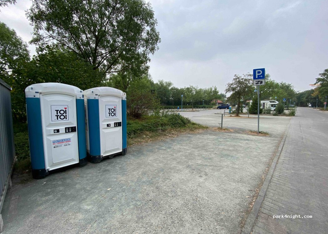 Wohnmobilstellplatz Großer Freizeitsee — foto 2
