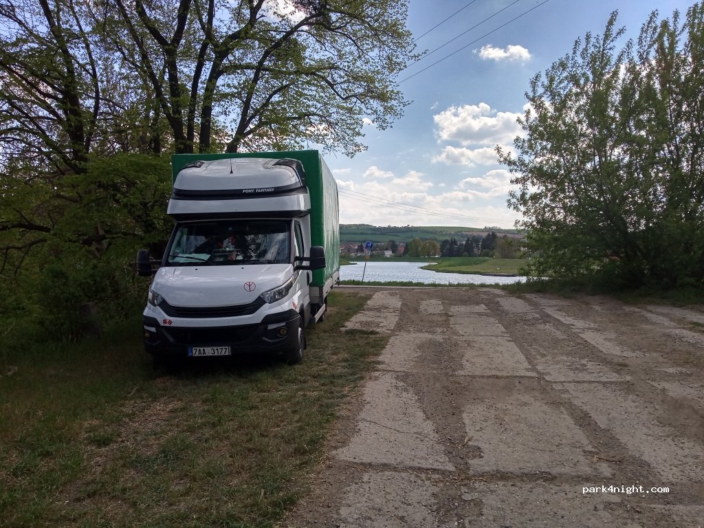 (768 21) Kvasice - Hráza — foto 3