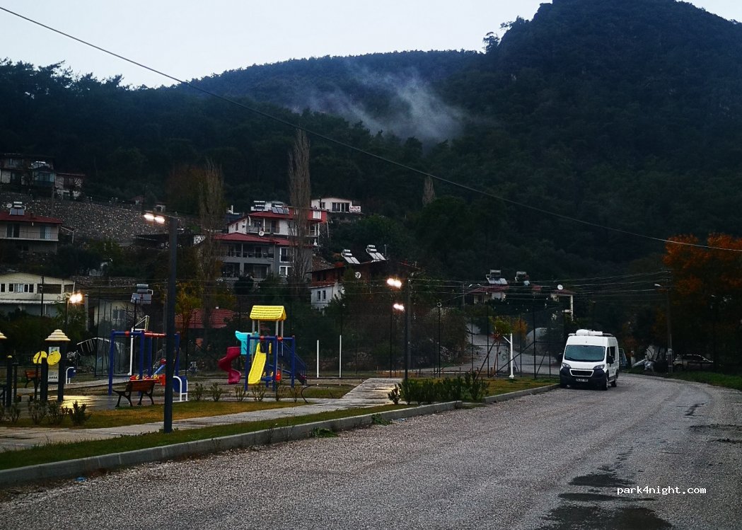 (48310) Fethiye - Unnamed Road — foto
