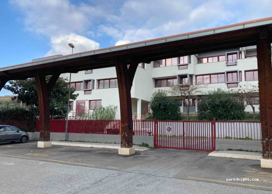 (00058) Santa Marinella - 73a Via delle Colonie — foto 2
