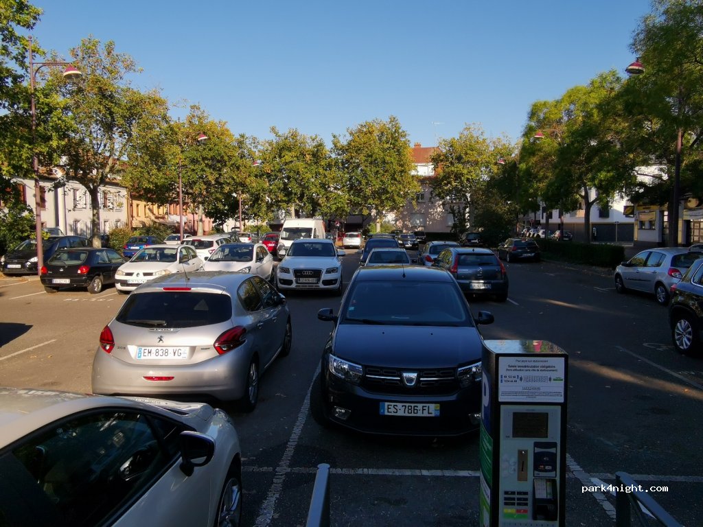 (68000) Colmar - 21 Place Haslinger — foto