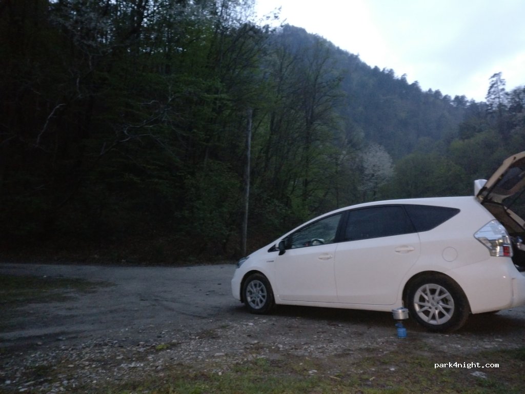 ()  - E81 — foto