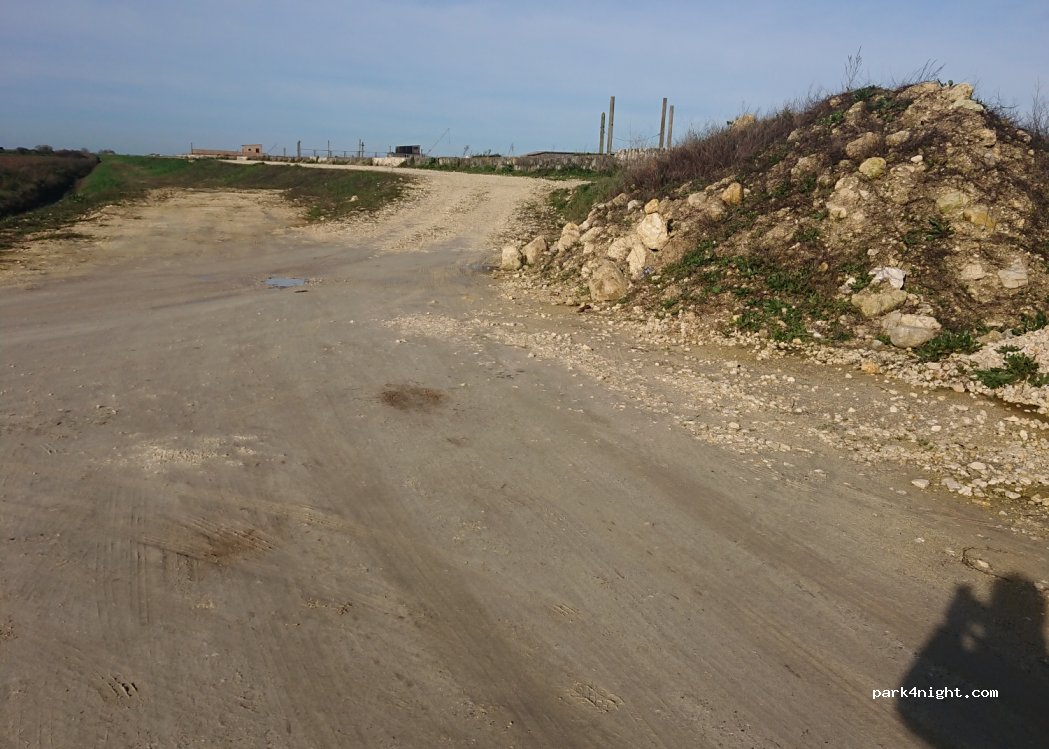 (33590) Jau-Dignac-et-Loirac - Unnamed Road — foto