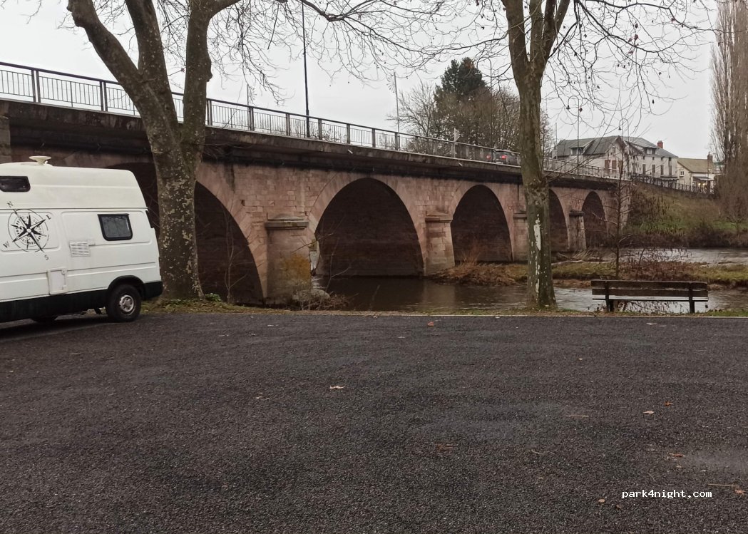 (71190) Étang-sur-Arroux - 10 D994 — foto