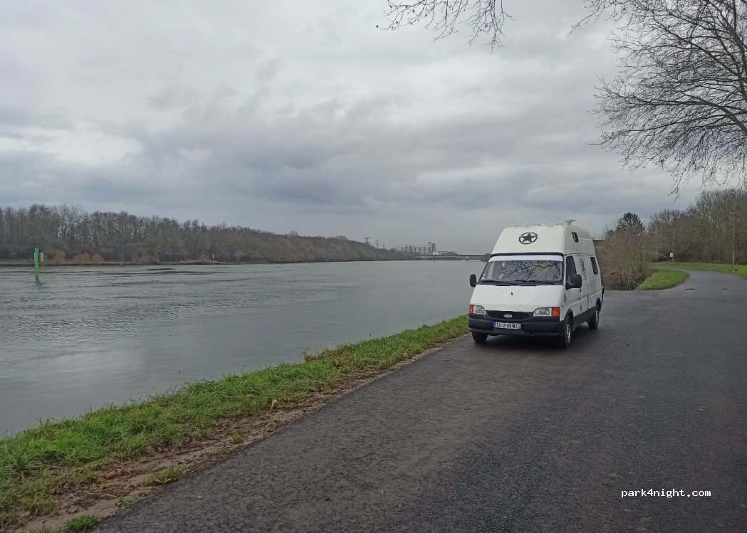 (71100) Saint-Rémy - Quai Bellevue — foto