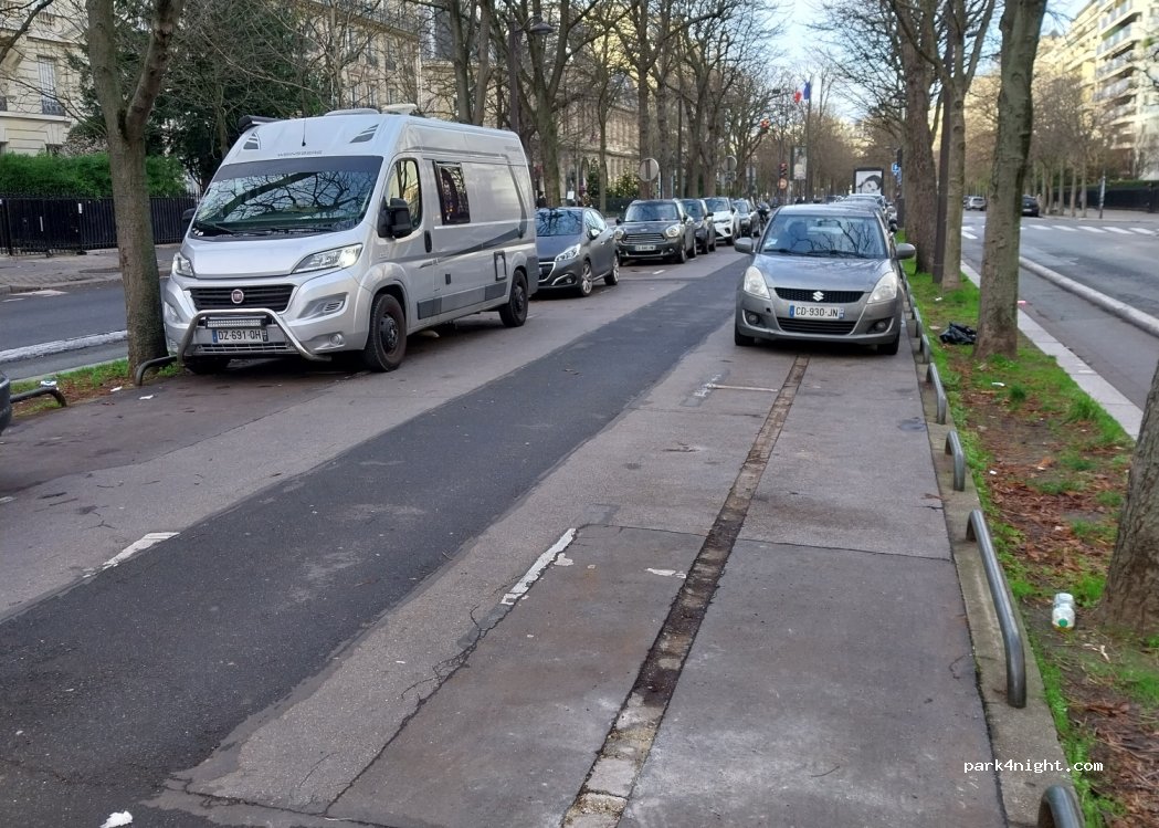 (75016) Paris - Av. Georges Mandel — foto