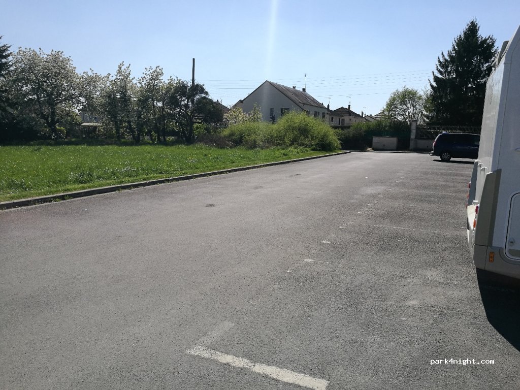 (45630) Beaulieu-sur-Loire - Rue du Champ de la Cure — foto